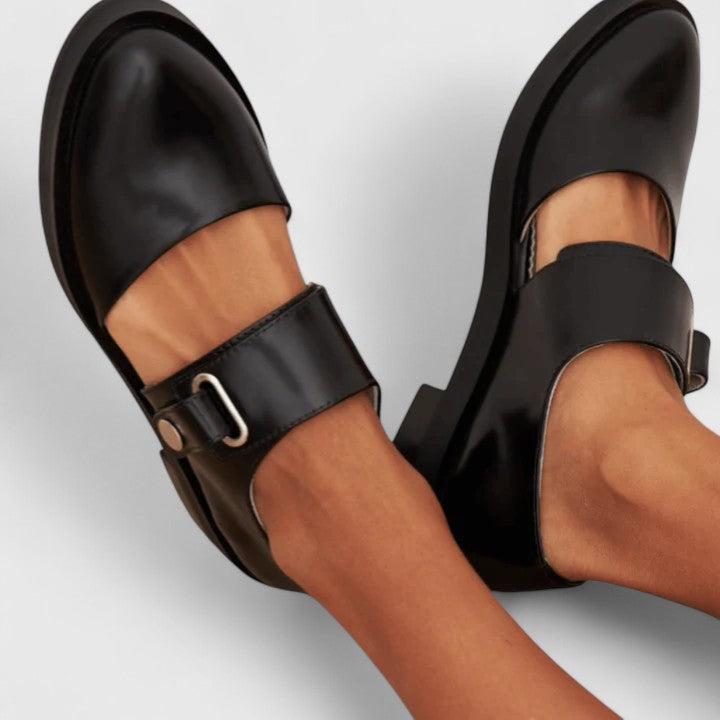 Vanya – Elegant Retro Shoes with a Modern Touch