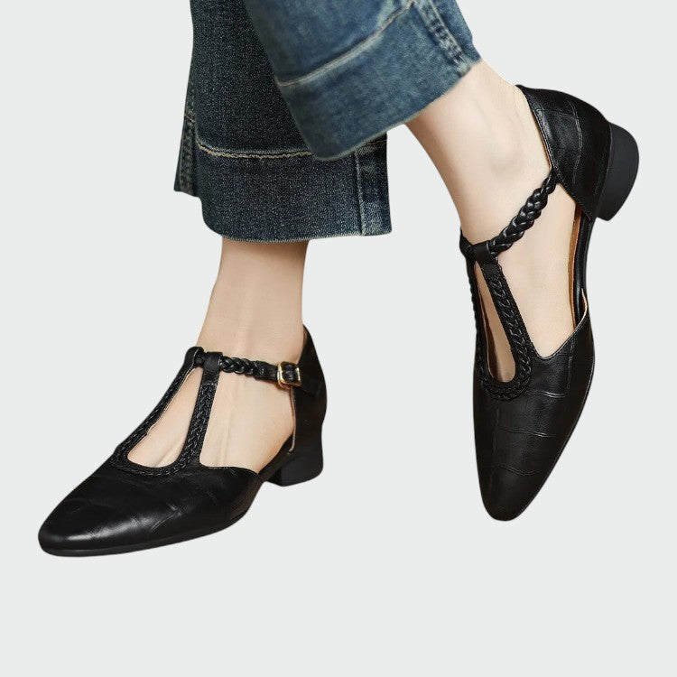 Oblivia - Mary Jane shoes with pointed T-strap