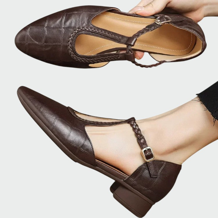 Oblivia - Mary Jane shoes with pointed T-strap