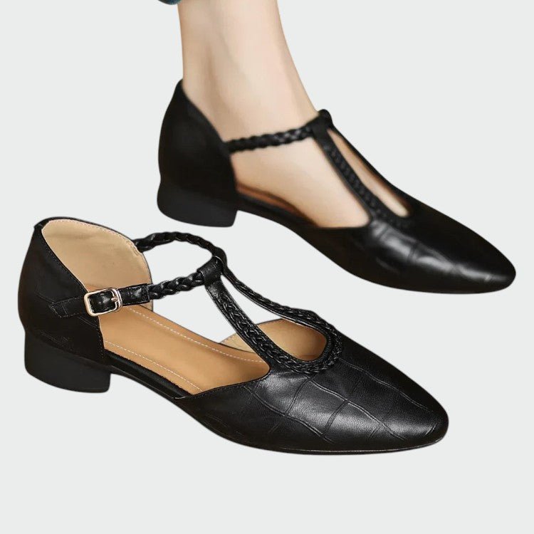 Oblivia - Mary Jane shoes with pointed T-strap