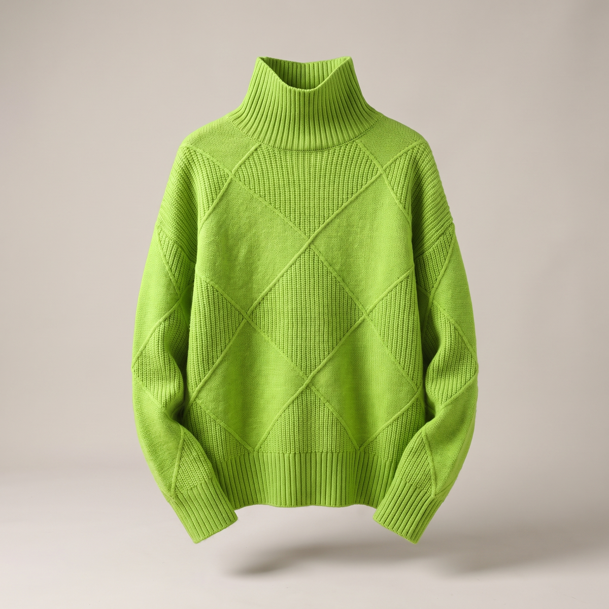 SOLEMN ELEGANT SUMMER SWEATER