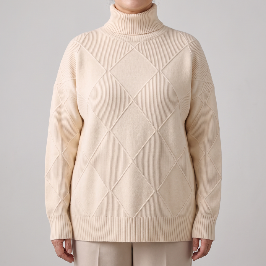SOLEMN ELEGANT SUMMER SWEATER