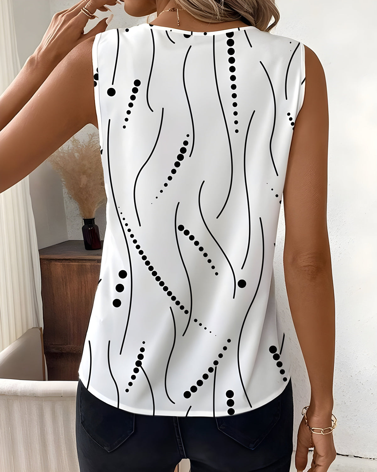 Aster | Feminine Sleeveless Cardigan with Pleated Look