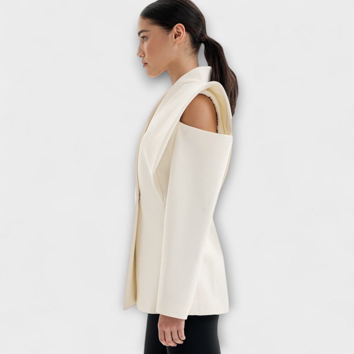 Valeria | Sculptural Shoulder Blazer