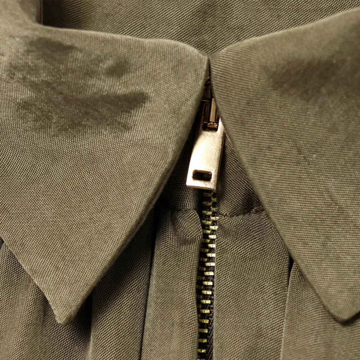 Women's Bomber Jacket with Balloon Sleeves and Zipper in Plus Size