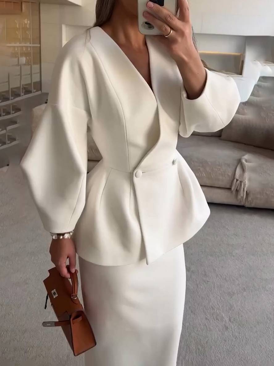Calie | Elegant Vintage Set of Skirt and Jacket