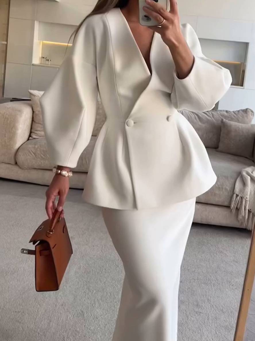 Calie | Elegant Vintage Set of Skirt and Jacket