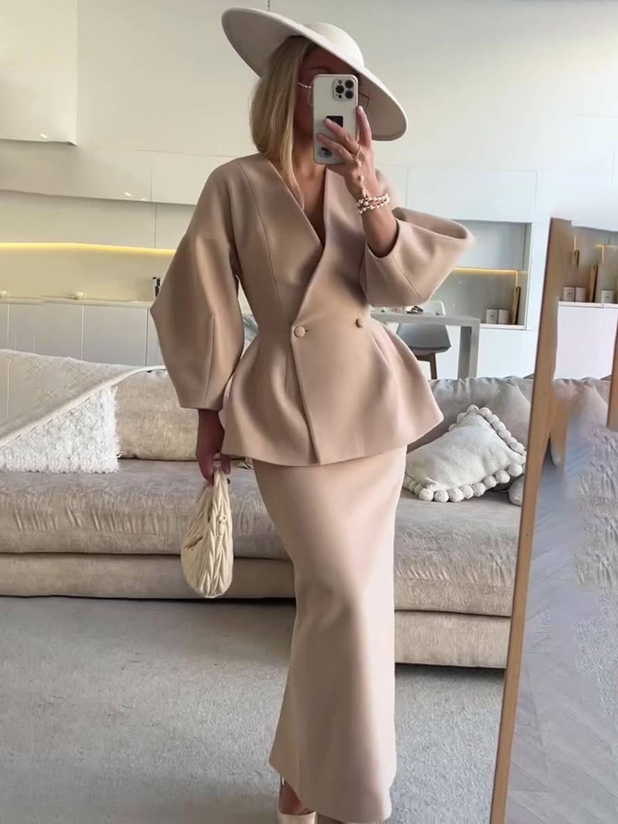 Calie | Elegant Vintage Set of Skirt and Jacket