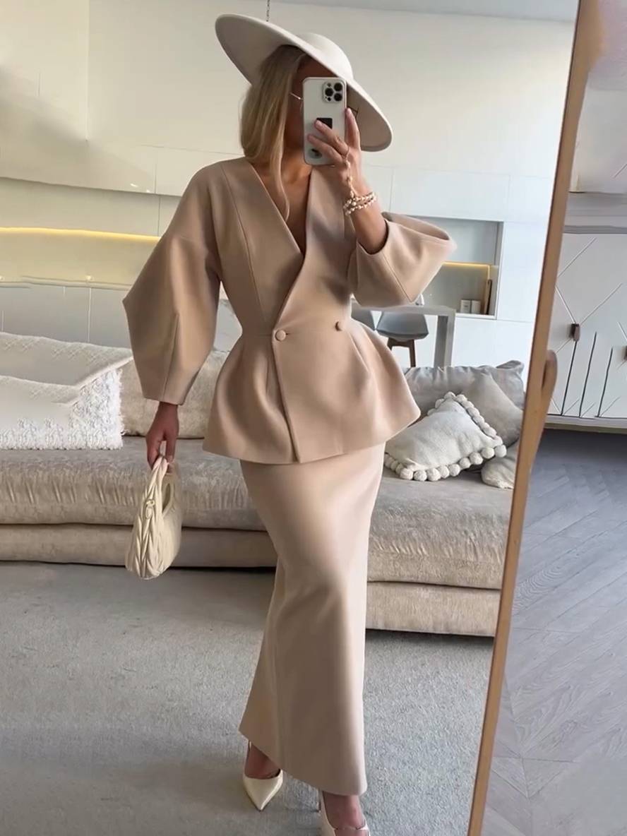 Calie | Elegant Vintage Set of Skirt and Jacket
