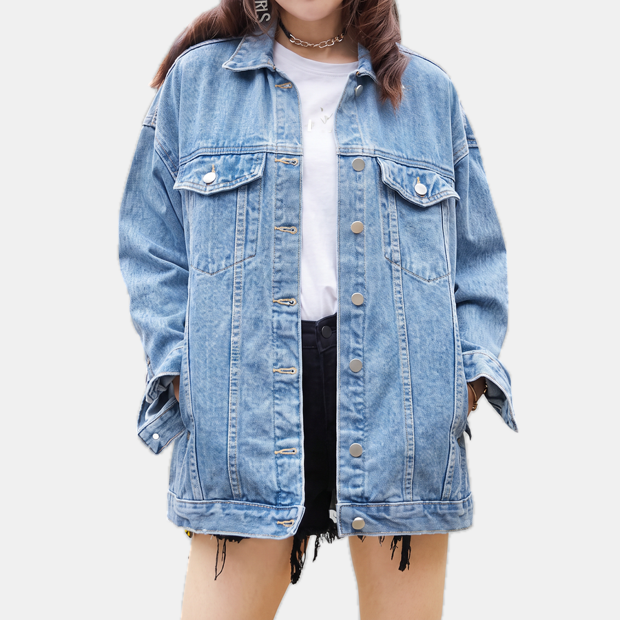 Women's Oversized Denim Jacket with Snap Buttons in Boyfriend Style