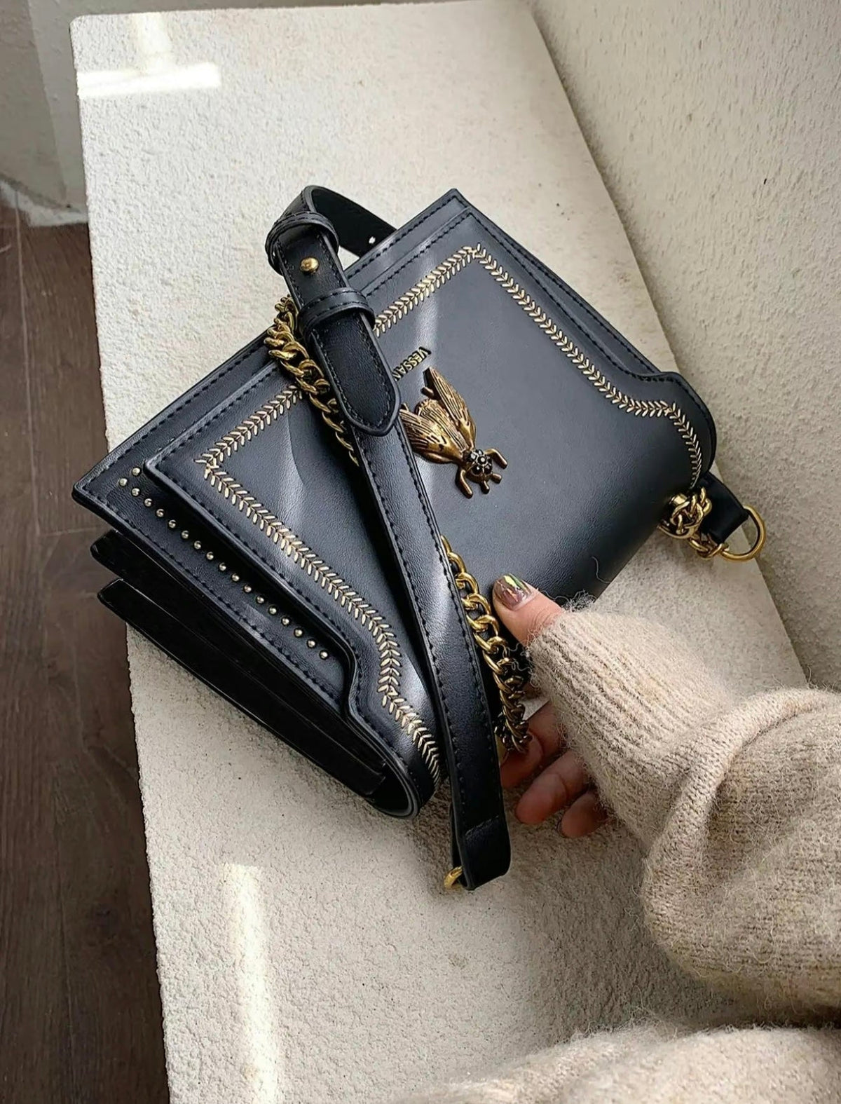 KATÉLORIA CHAIN BAG