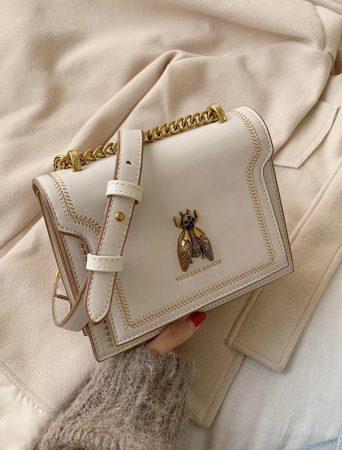 KATÉLORIA CHAIN BAG