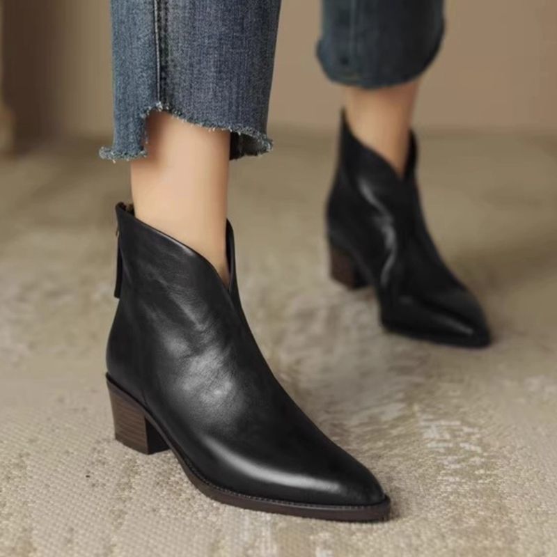 Livia | Elegant Block-Heel Ankle Boots
