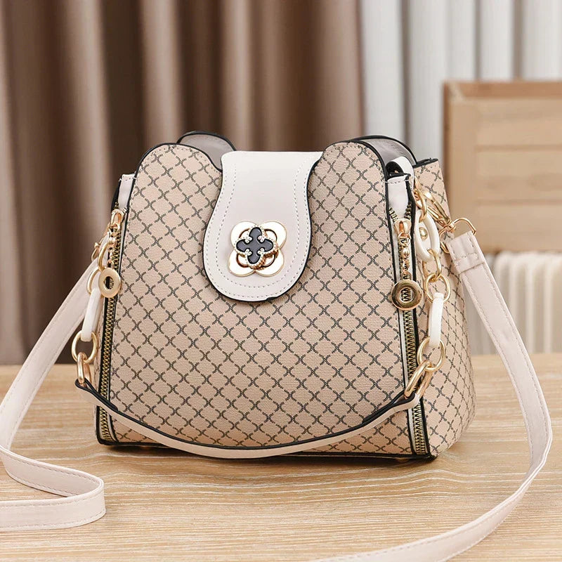 KATÉLISE CHARM BAG
