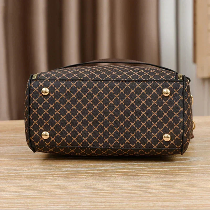 KATÉLISE CHARM BAG