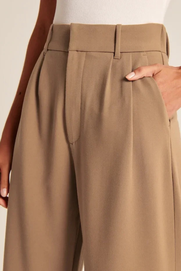 Wide-Leg Tailored Pants